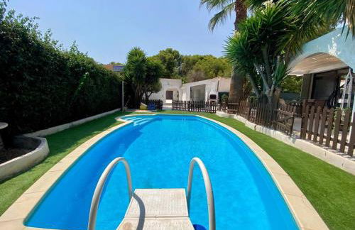 Mediterranean Villa - Private Pool , Garden & BBQ - Photo 43