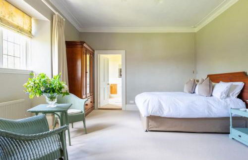 Manor Estate - Two Accommodation Wings - Sleeps 14 - Foto 20