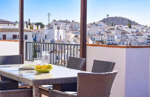 Penthouse 17A, Frigiliana 2 bedroom, Pool, Large Terrace and Amazing views in the center of Frigiliana HansOnHoliday Rentals - Photo 9