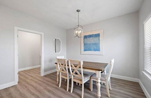 Modern Beach House with Fire Pit and Swimming Pool - Foto 11