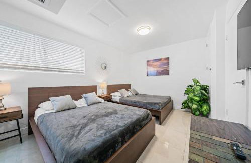 Two Neighboring Villas in The Heart of Miami - Foto 28