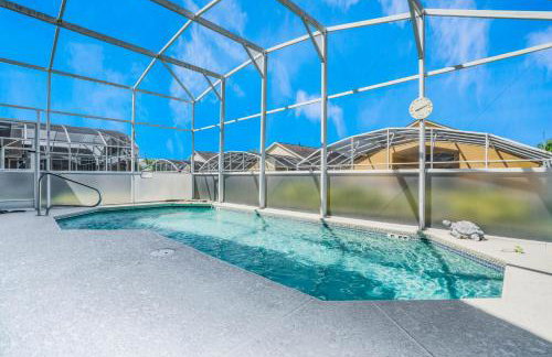 Great Location, gated community, private heated POOL - Foto 2