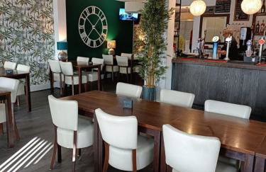 2 Storey 3 Bedroom Chalet -Outdoor Swimming Pool - sleeps up to 6 - 5 min walk to the Beach, near Broads and Great Yarmouth - Foto 24