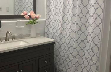 Private Rooms in TownHouse w Shared Baths Qn Bed 1-3ppl - Foto 8