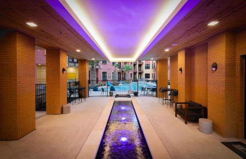 Cozy 2BR-w Parking, Near Rvrwalk, Dome & Conv Ctr - Foto 34