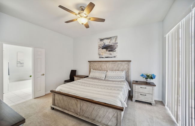 Elegant 5br Villa With Private Pool 5 Bedroom Home by RedAwning - Photo 2