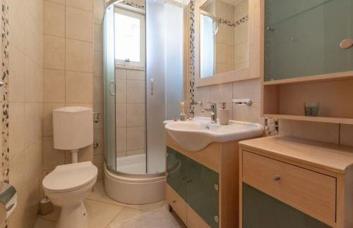 SEA VIEW- spacious apartment with shared pool - Foto 22