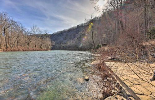 Serenity on the River Luxe Lewisburg Cabin! - Foto 41