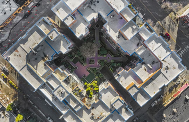 Corner Unit in the Middle of It All - Foto 19