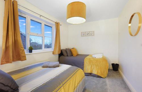 Comfortable stylish Townhouse in Ashford sleeps 5 Netflix 2 Parking spaces Perfect for Contractors and Families - Foto 12