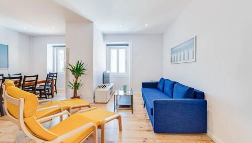 Cozy Coastal Getaway 3BR Apartment in Estoril - Foto 1