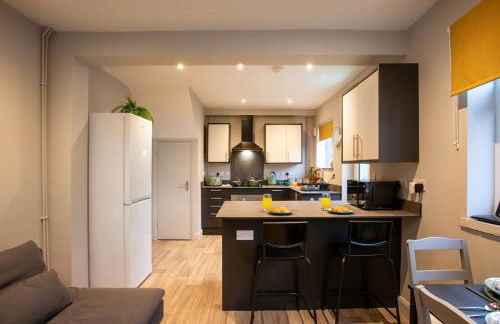 4 Bed Contractor Accommodation in Longbridge - Foto 9