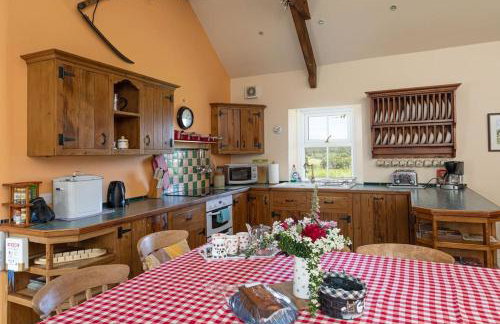 Swallows’ Barn - Photo 14