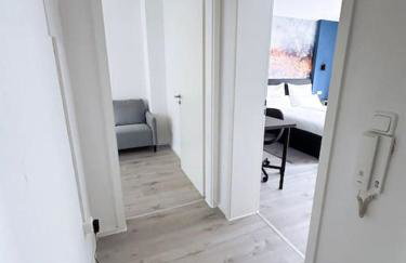 City Apartment with WIFI, Kitchen and 4K TV - Foto 9