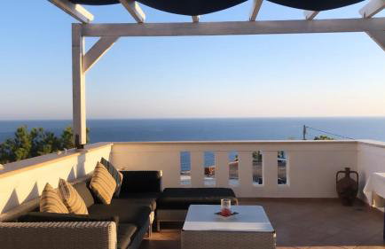 Sunset Apartments - Photo 1