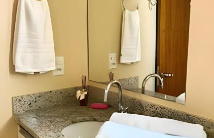 Flat espaçoso e com quintal na Zona Sul - Foto 34