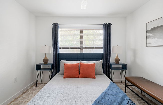 The Oak King Bed Huge Backyard - Foto 27