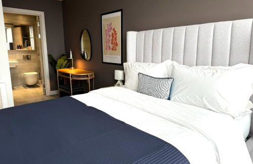 Lusso by Luisa - 2 Bed Modern Luxury Apartment in Central Birmingham (5*) - Photo 2