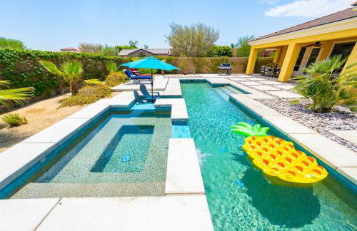 Luxurious 5BR Resort Style Home w/ Pool & Spa - Foto 18