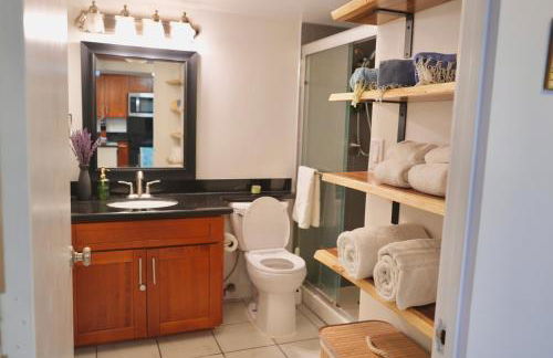 Ilikai Hotel Condo with Kitchen and Ocean View - Foto 24