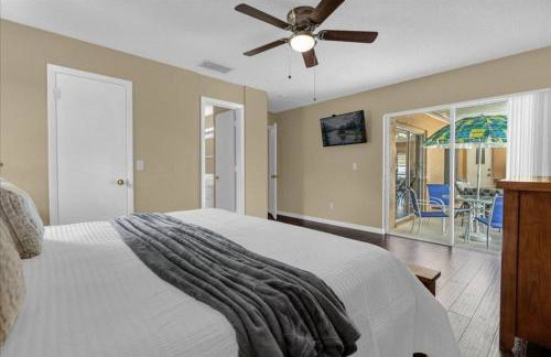 5Bd 2 Bath with Gameroom & Pool 1 story House - Foto 15