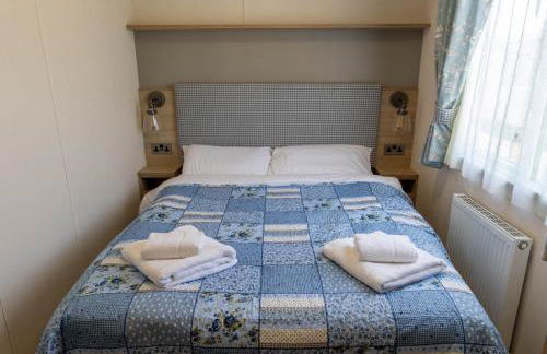 Hiba Luxury Lodge At Parkdean Cayton Bay Holiday Park - Foto 11