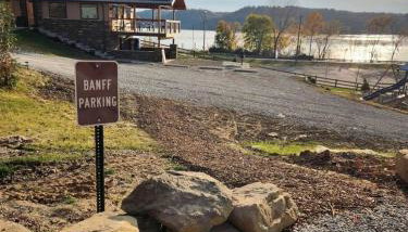 Luminous Cabin near Tappan Lake with Hot-Tub, BBQ and Deck in Ohio - Foto 5