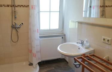 FeWo am Bodensee im Uhldingen mit Balkon, zwischen Insel Mainau, Konstanz, Überlingen und Friedrichshafen - Foto 12