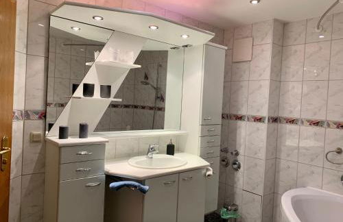 Apartment "Im Sonneneck" bis 4 Personen mit Parkplatz, W-LAN, Netflix im Thüringer Wald, Schleusingen - Foto 10