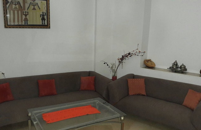 Rent Apartment In Tunis - Photo 1