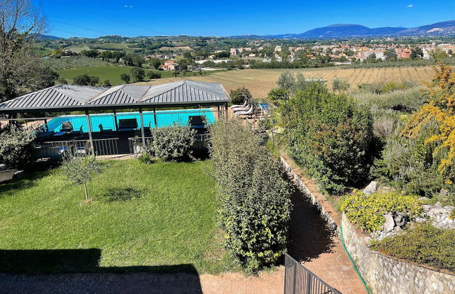 Spoleto Poolside - apt Sleeps 4 on Beautiful Campus - 1 km max Spoleto Central - Photo 39