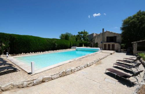 typical mas provençal with swimming pool in a small hamlet near mouriès in the alpilles in provence- 8 persons - Foto 1
