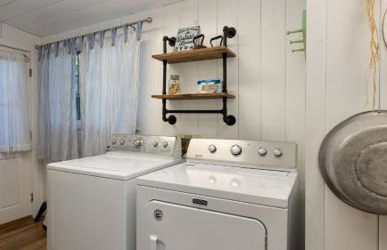 Coastal Retreat with Hot Tub Ocean Views Backyard Fun Newport Oasis by AvantStay - Foto 26