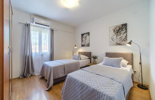 Villa TM with private heated pool, poolhouse & private garage - Photo 45