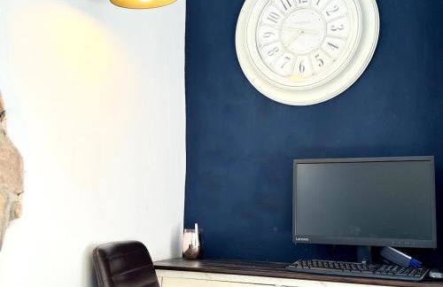 Peak District Getaway Retreat! The most Stunning Garden Views - Firepit - Brand newly refurbished - Perfect for friends & family getaways - Photo 16