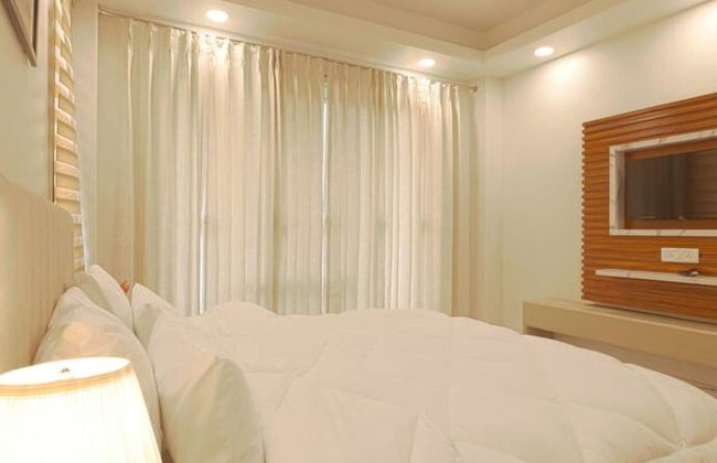 Peaceful City Paradise w King Bed Tub - Foto 5