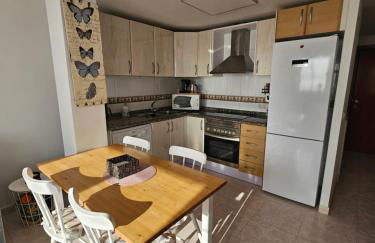 ACOGEDOR APARTAMENTO CON TERRAZA Y VISTAS AL JARDIN - Foto 4