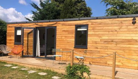 2 Guests - Garden Retreat with Balcony Views - Foto 4