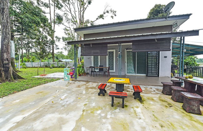 OYO HOME 90682 Liliz Mambang Farmstay - Foto 20