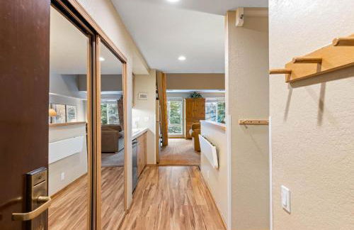 Palisades Tahoe Lodge Rentals Studio Loft #334 - Foto 2