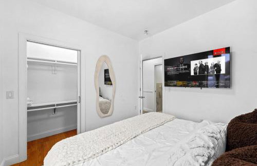 Modern Haven Near PATH NYC in 20 mins 12 PPL - Foto 12