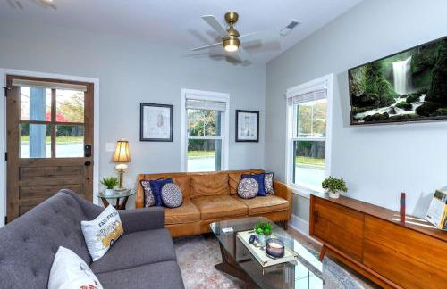 Heart of Brevard Hideaway - Walk/Bike to Downtown! - Foto 32