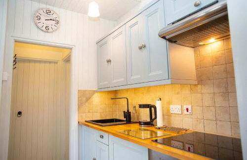 Little Rogeston Cottage Nolton Haven - Photo 6