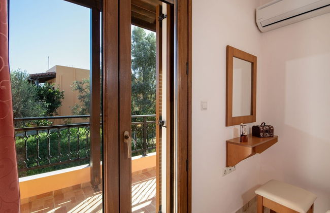 Modern Holiday Home in Sfakaki - Photo 38