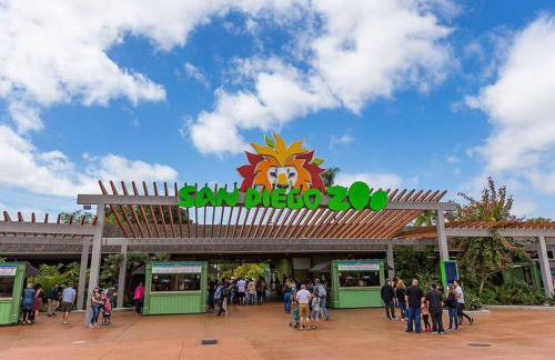 Charming Mid-Century Craftsman, Hot Tub with Serene Yard - Foto 18