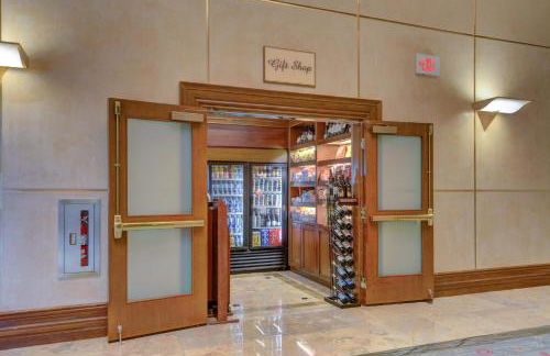 MGM Signature-17-801 1Br2Ba F1 Strip View Balcony - Foto 68