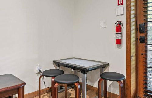 Pocono's Resort | Fire Pit, Jacuzzi, Winter Sport - Foto 10