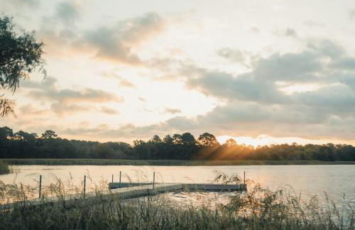 Premium Lakefront Cabin 2 The Magnolia - Foto 2
