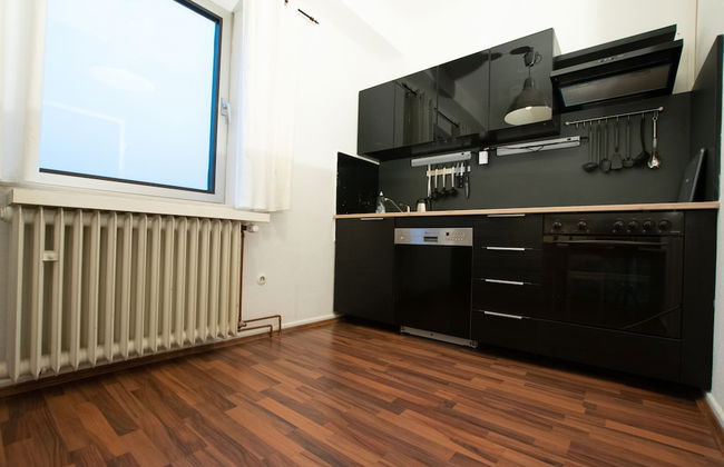 Spacious House - Photo 53