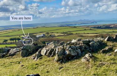 Charming coastal cottage - pet friendly! - Photo 1